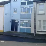 Daire Crescent Close