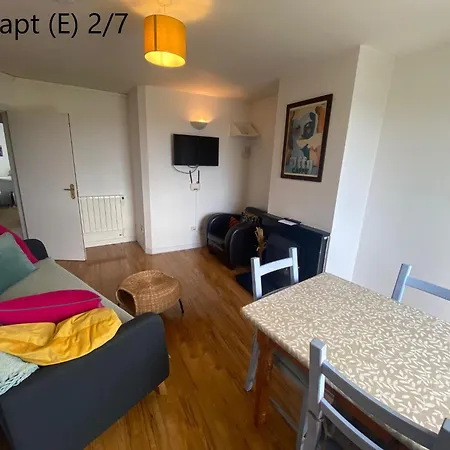 Crescent Close Daire Galway