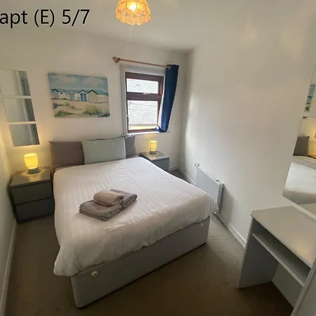 Crescent Close Apartment