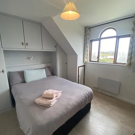 Crescent Close Apartment Galway