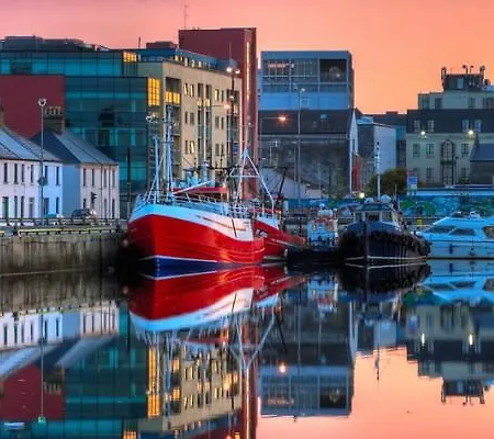 Lägenhet Crescent Close *