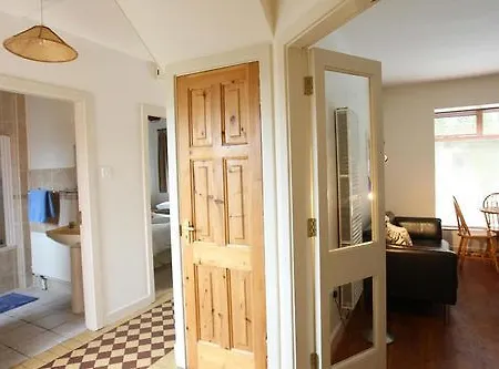 Crescent Close Apartman